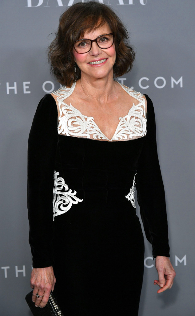 5 Heartbreaking Stories From Sally Field's Memoir In Pieces - News Need